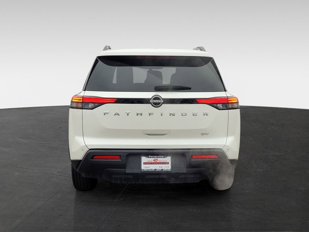 Used 2024 Nissan Pathfinder SV FWD image 5
