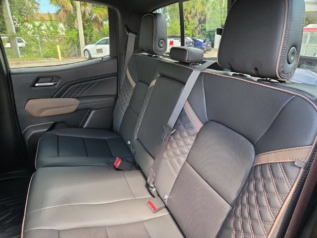New 2026 GMC Canyon Denali w/ LPO, Denali Black Edition AWD/4WD image 20