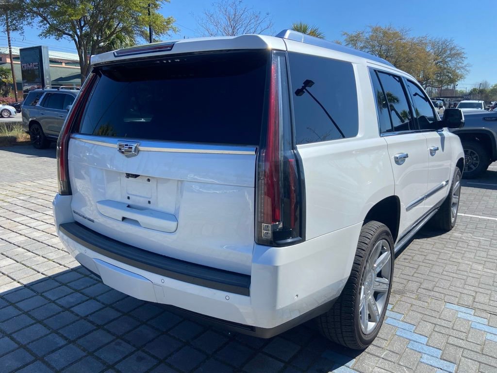 Used 2019 Cadillac Escalade Premium Luxury AWD/4WD image 5