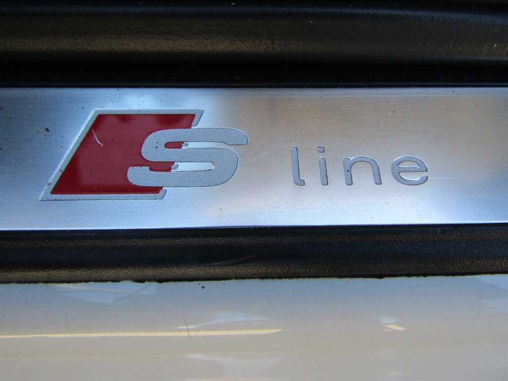 Used 2015 Audi A4 2.0T Premium Plus w/ Technology Package image 13