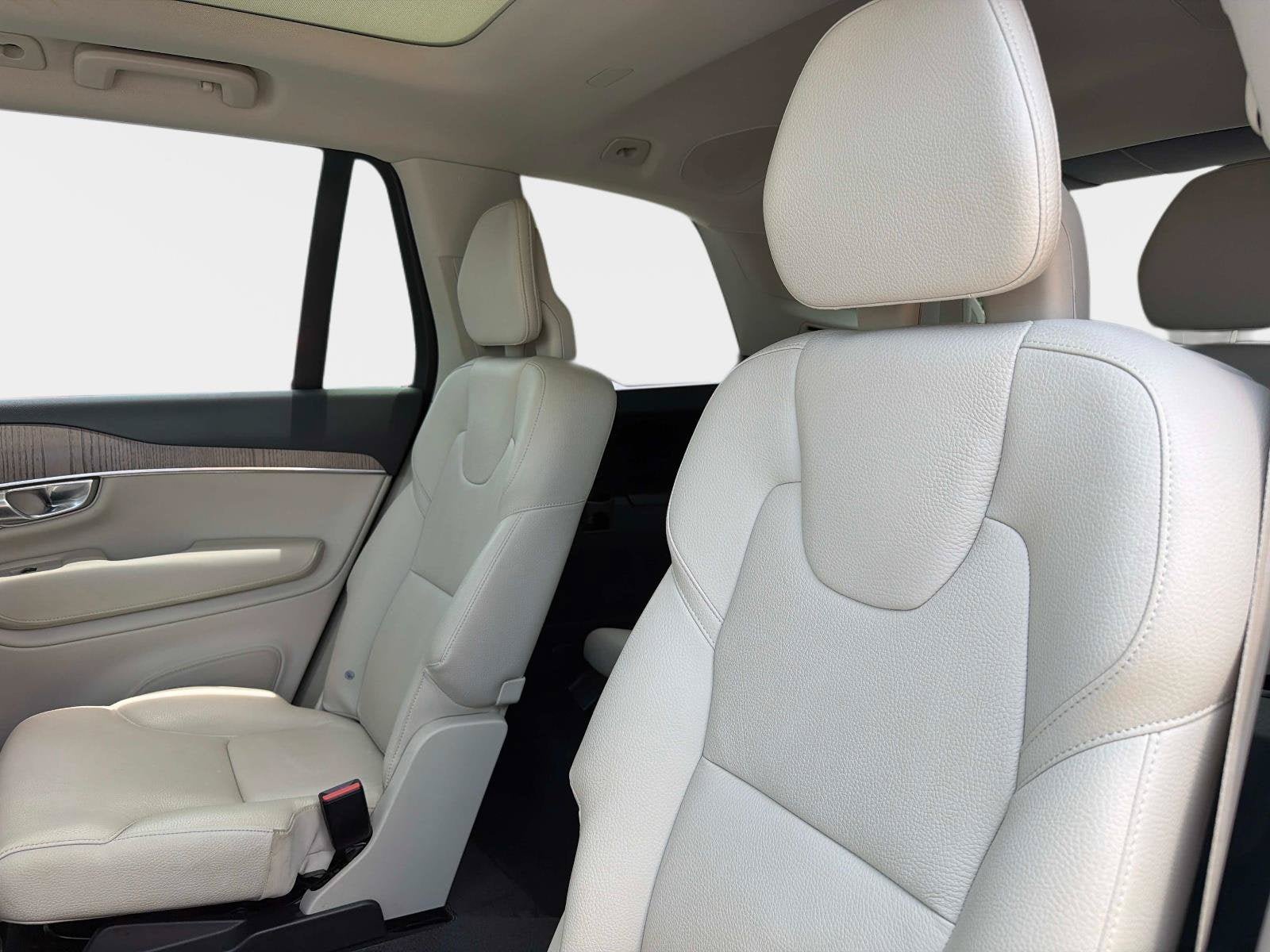Used 2023 Volvo XC90 B6 Plus w/ Protection Package Premier AWD/4WD image 14
