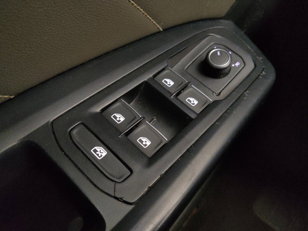 Used 2021 Volkswagen Atlas Cross Sport SE image 27