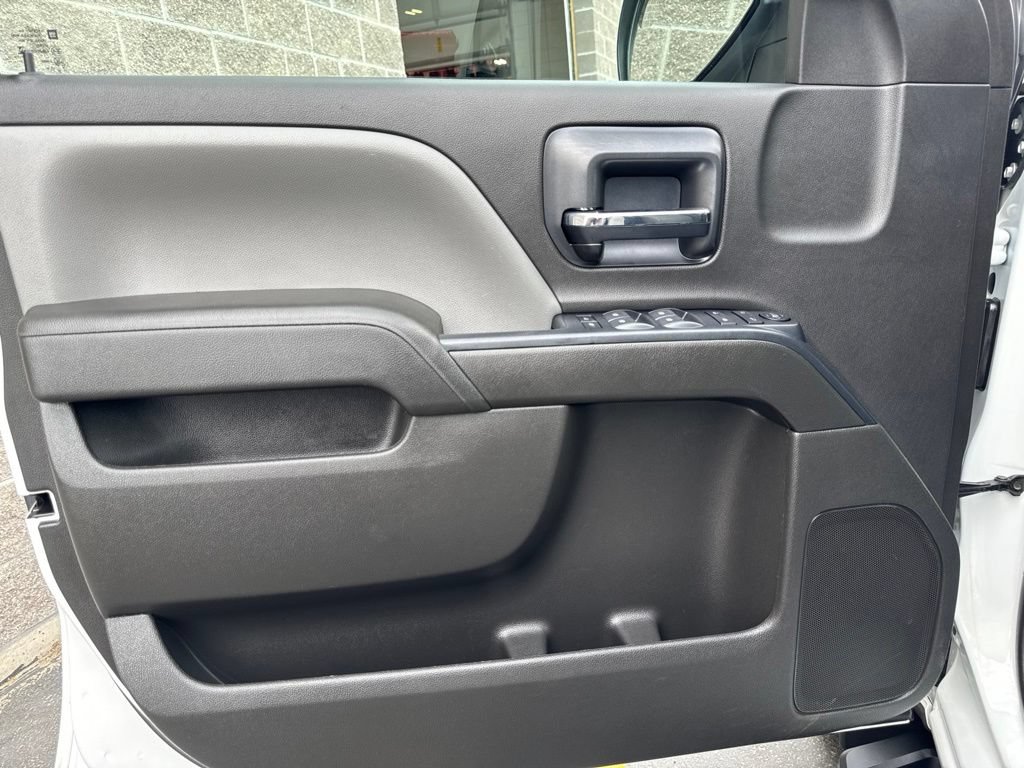 Used 2019 Chevrolet Silverado 1500 Custom w/ Custom Convenience Package AWD/4WD image 13