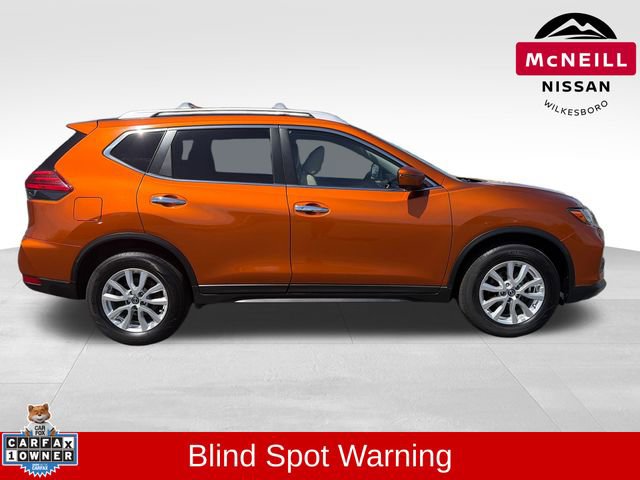Used 2017 Nissan Rogue SV w/ SV Premium Package AWD/4WD image 8