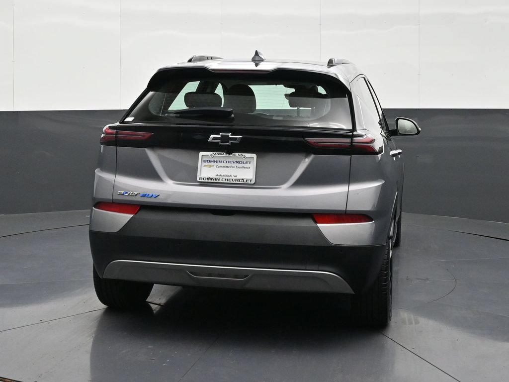 Certified 2023 Chevrolet Bolt EUV Premier w/ Sun & Sound Package FWD image 4