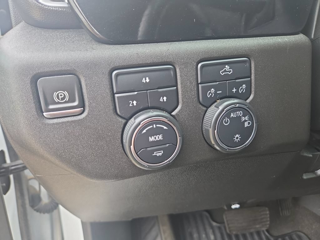 Used 2024 Chevrolet Silverado 2500 LT AWD/4WD image 20