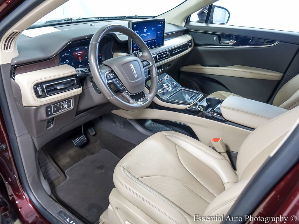 Used 2022 Lincoln Nautilus Reserve image 10