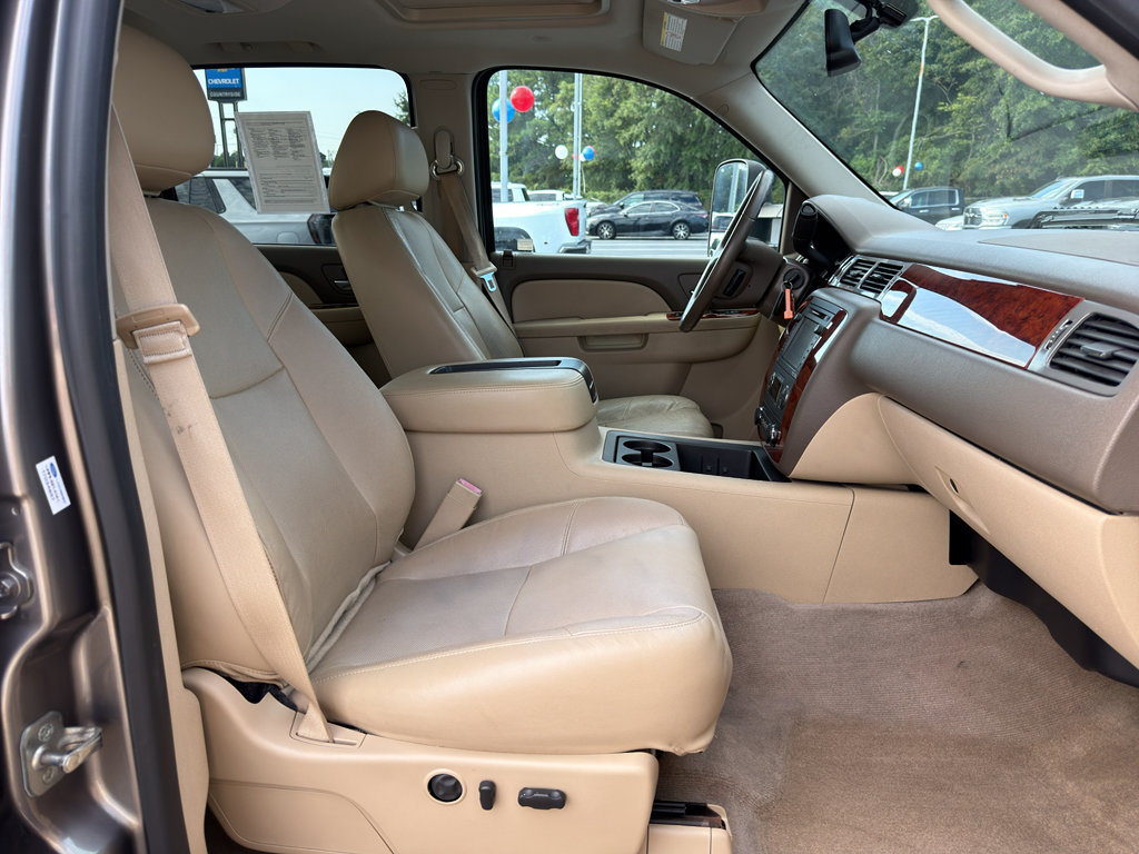 Used 2014 Chevrolet Silverado 3500 LTZ w/ LTZ Plus Package RWD image 26