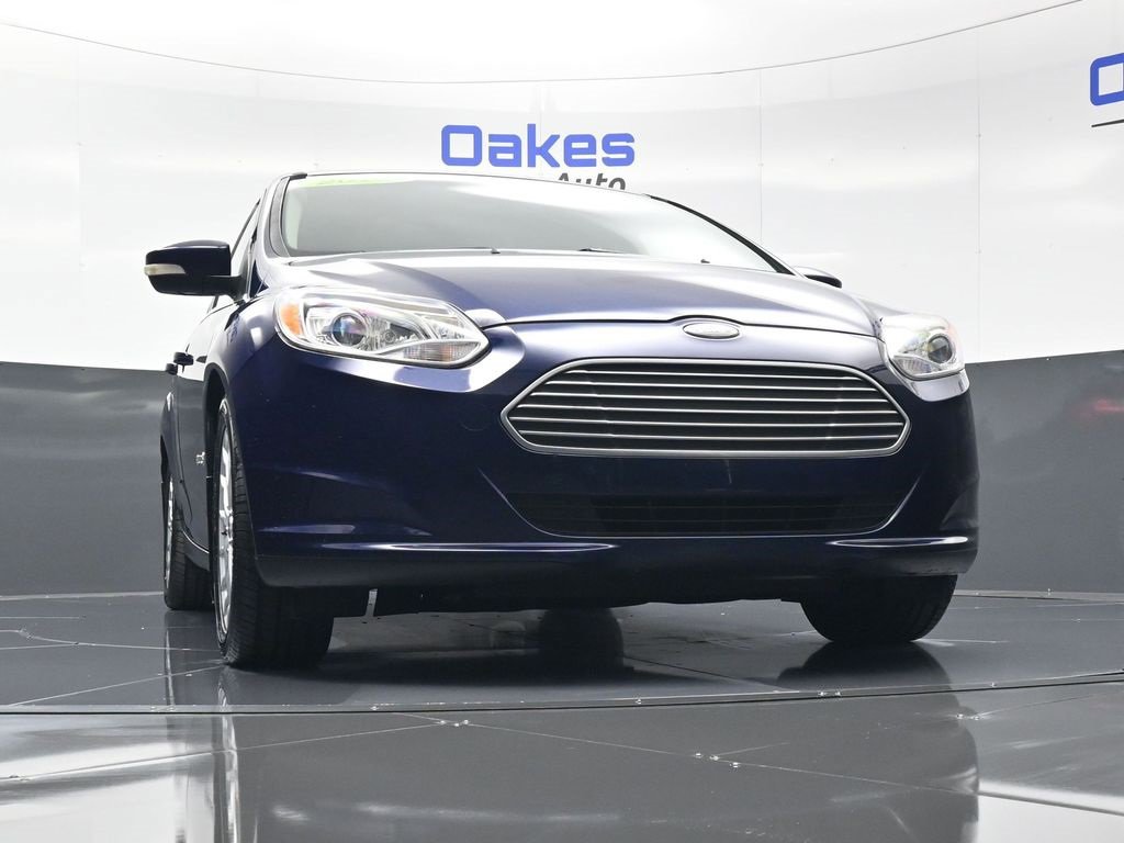 Used 2016 Ford Focus Base w/ Exterior Protection Package image 39