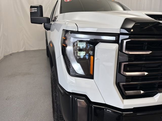 Certified 2024 GMC Sierra 2500 AT4X image 2