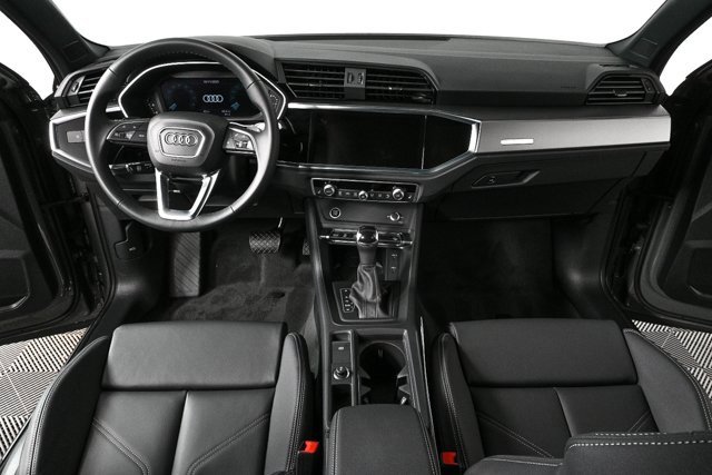 New 2025 Audi Q3 2.0T Premium image 17