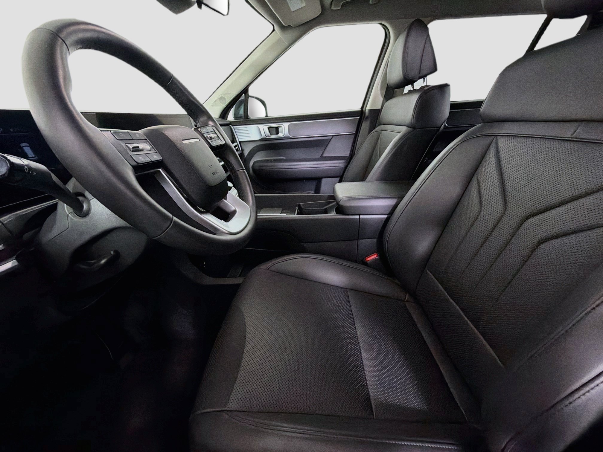 Used 2026 Hyundai Santa Fe SEL FWD image 13