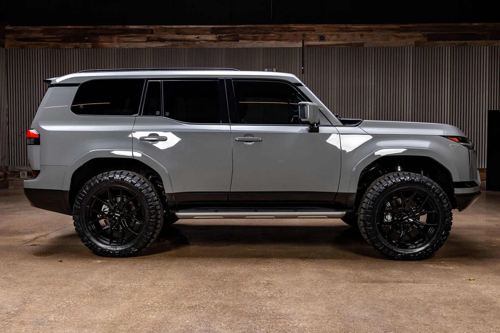 Used 2024 Lexus GX 550 image 11