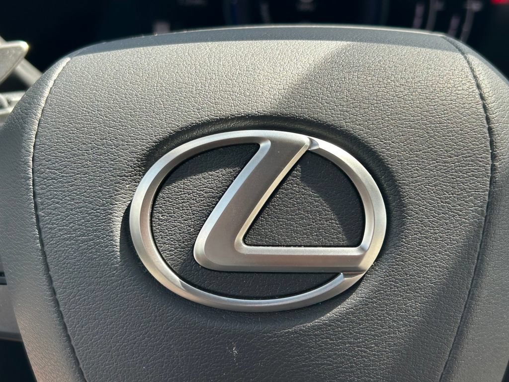 Used 2023 Lexus RX 350h w/ Accessory Package (2T) AWD/4WD image 39