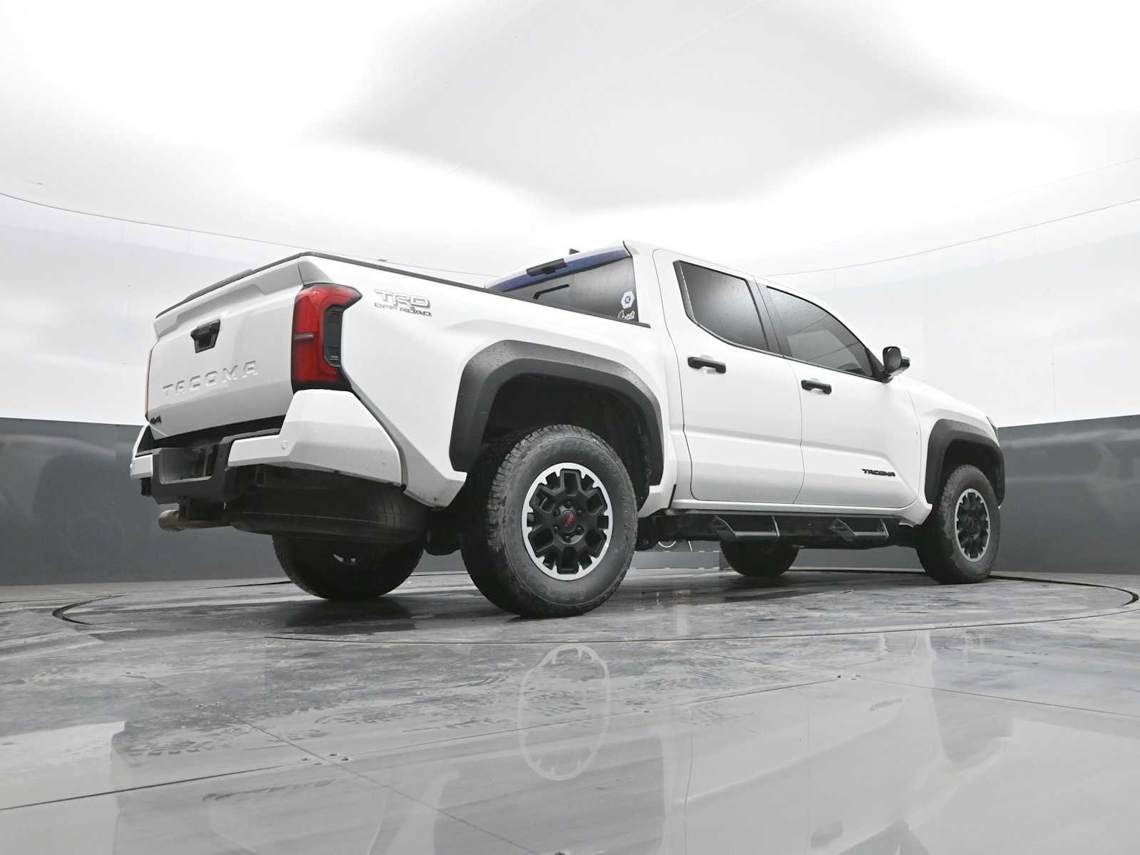 Used 2024 Toyota Tacoma TRD Off-Road w/ TRD Off Road Upgrade Package AWD/4WD image 35