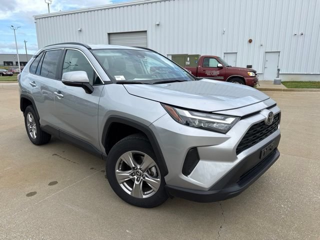 Used 2024 Toyota RAV4 XLE FWD image 10