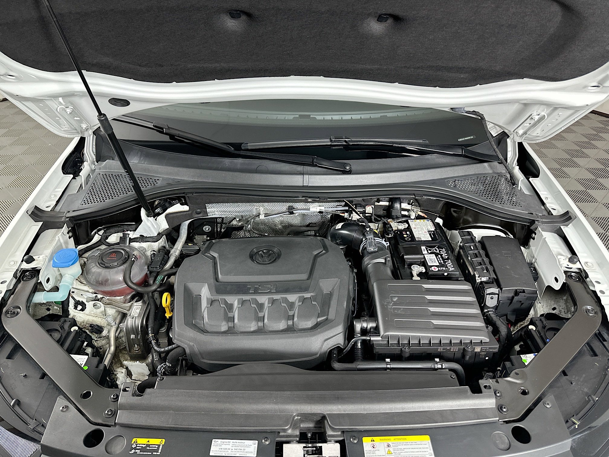 Used 2024 Volkswagen Tiguan SE image 32