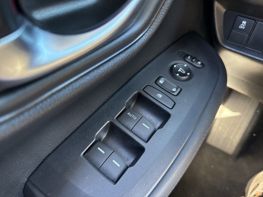 Used 2023 Honda HR-V LX image 23