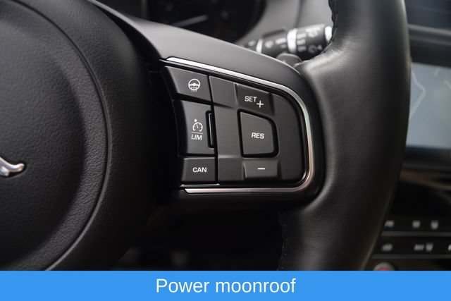 Used 2018 Jaguar F-PACE Premium AWD/4WD image 5