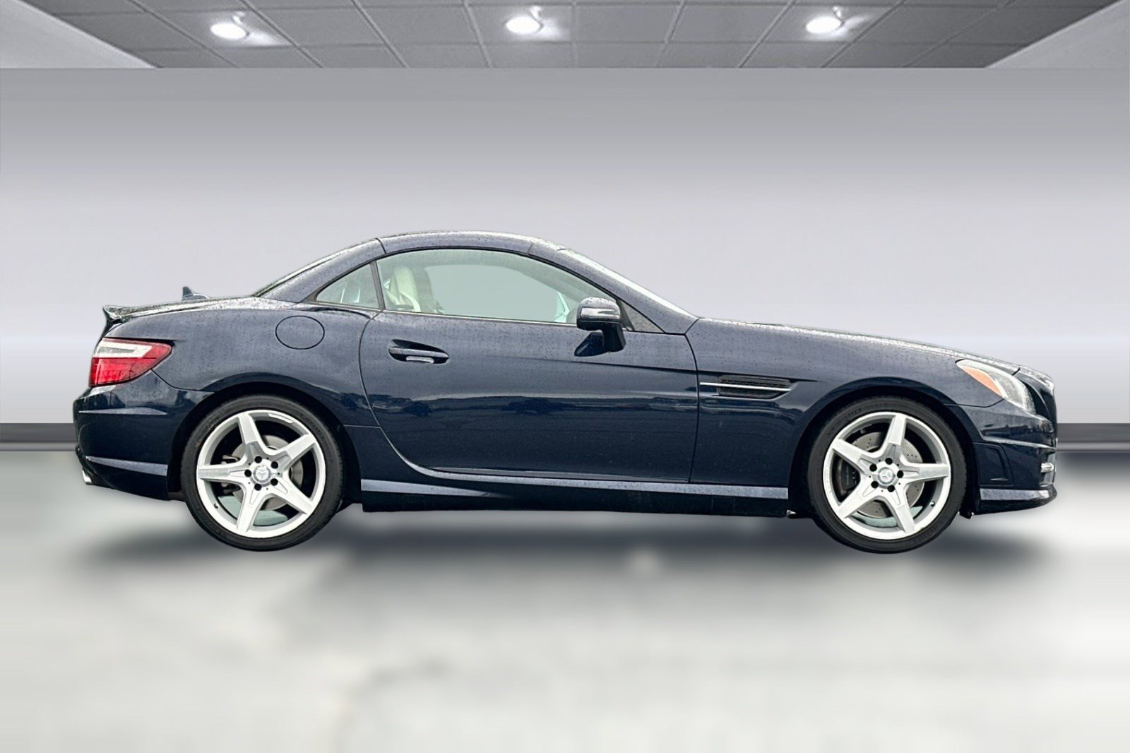 Used 2012 Mercedes-Benz SLK 350 image 7