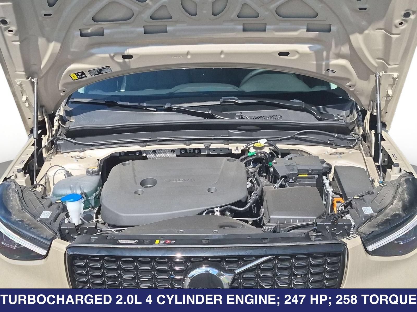 New 2026 Volvo XC40 B5 Plus AWD/4WD image 25