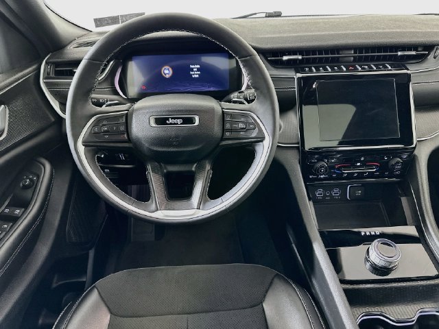 Used 2024 Jeep Grand Cherokee L Altitude AWD/4WD image 23