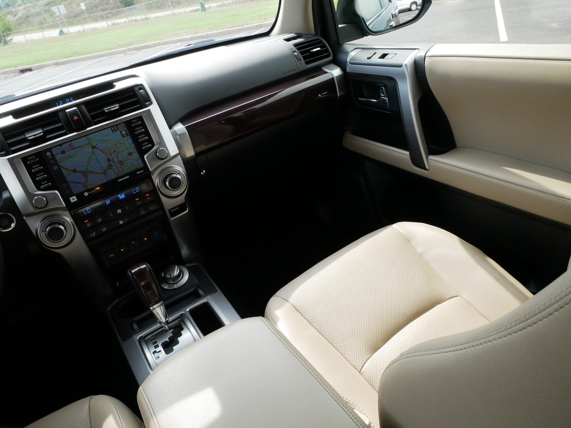 Used 2021 Toyota 4Runner Limited AWD/4WD image 11
