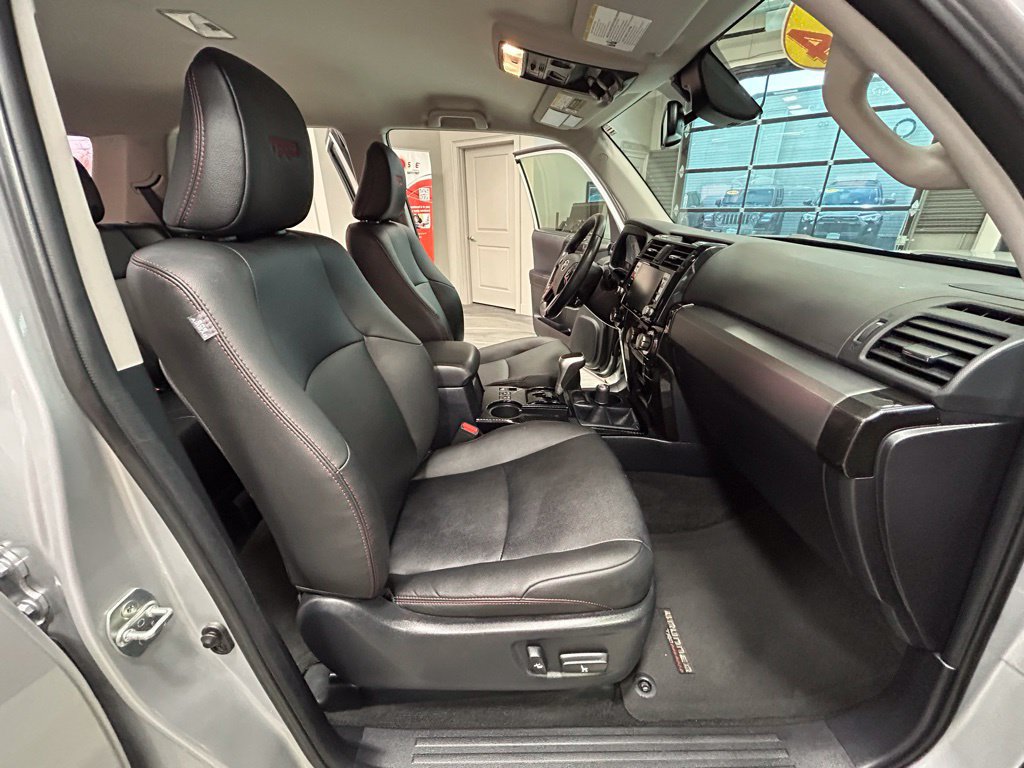 Used 2024 Toyota 4Runner TRD Off-Road Premium AWD/4WD image 42