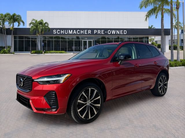 Certified 2024 Volvo XC60 B5 Plus AWD/4WD image 3