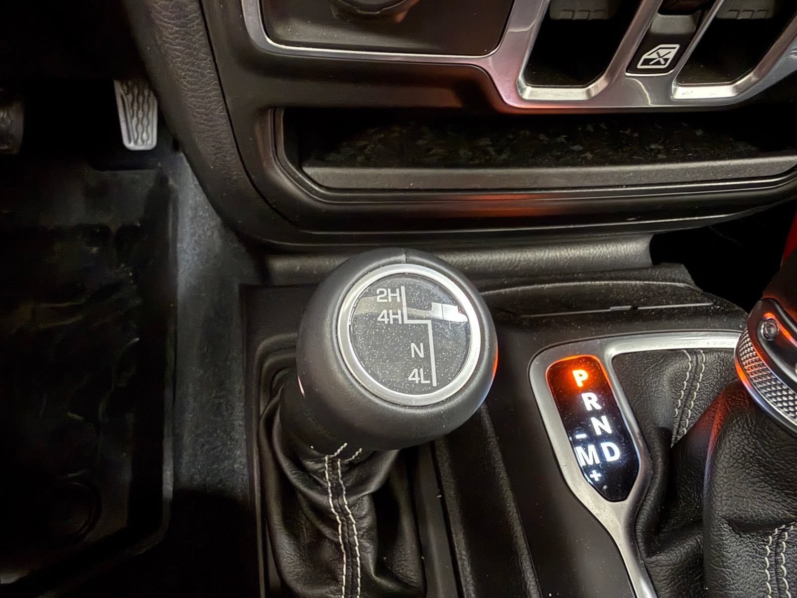 Used 2018 Jeep Wrangler Unlimited Sahara AWD/4WD image 22