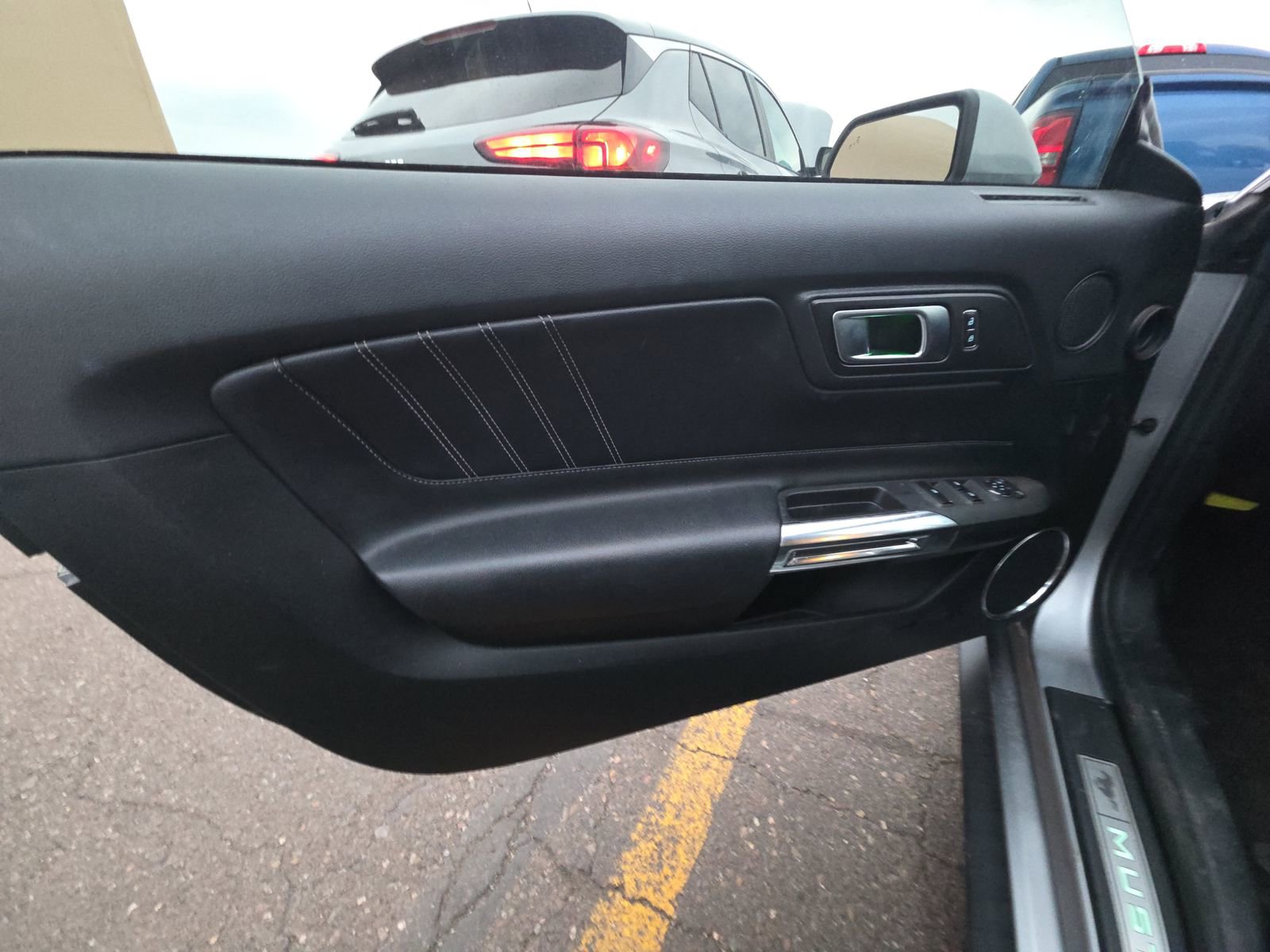 Used 2023 Ford Mustang Premium image 14