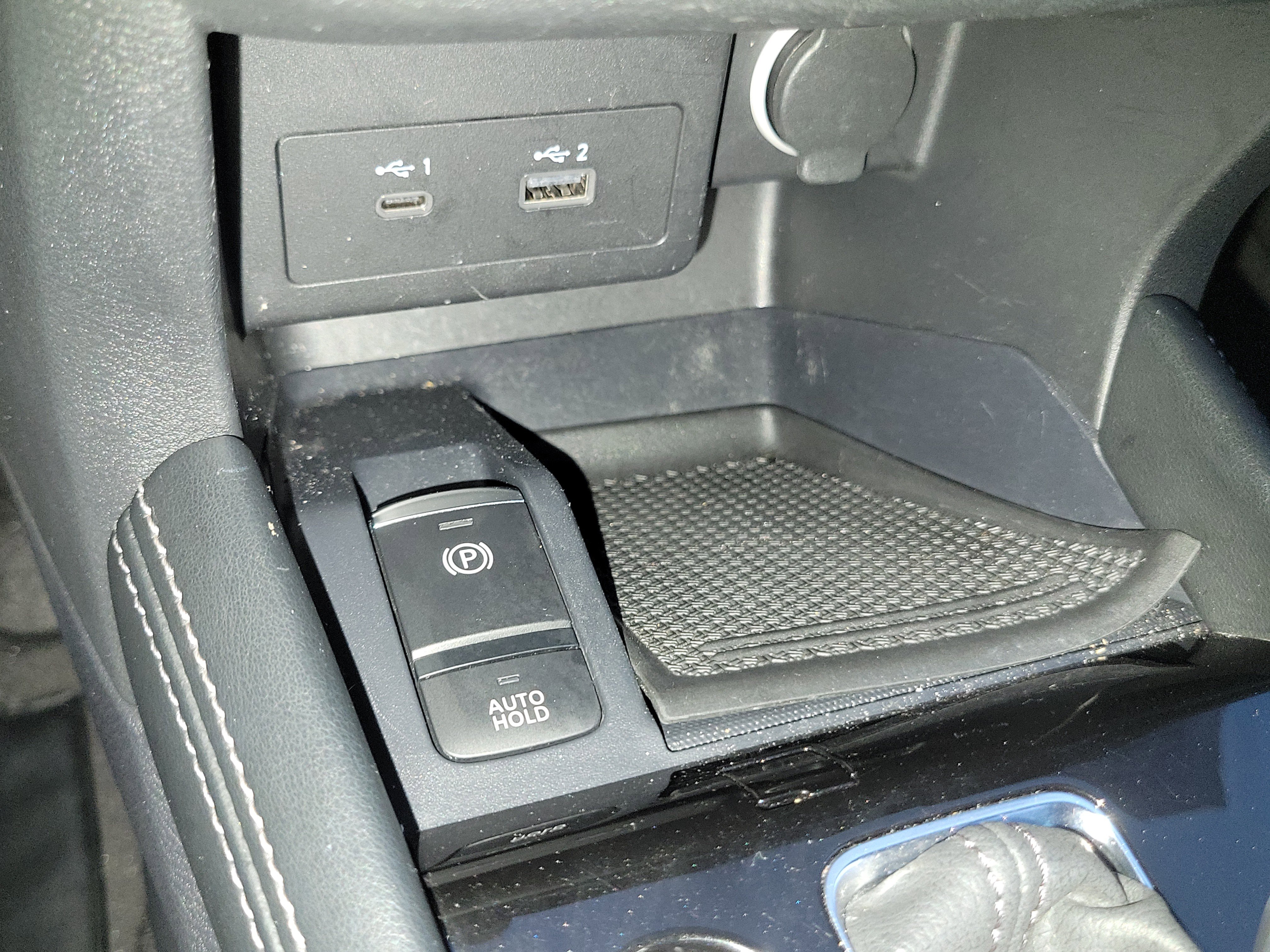 Used 2023 Nissan Kicks SR image 12