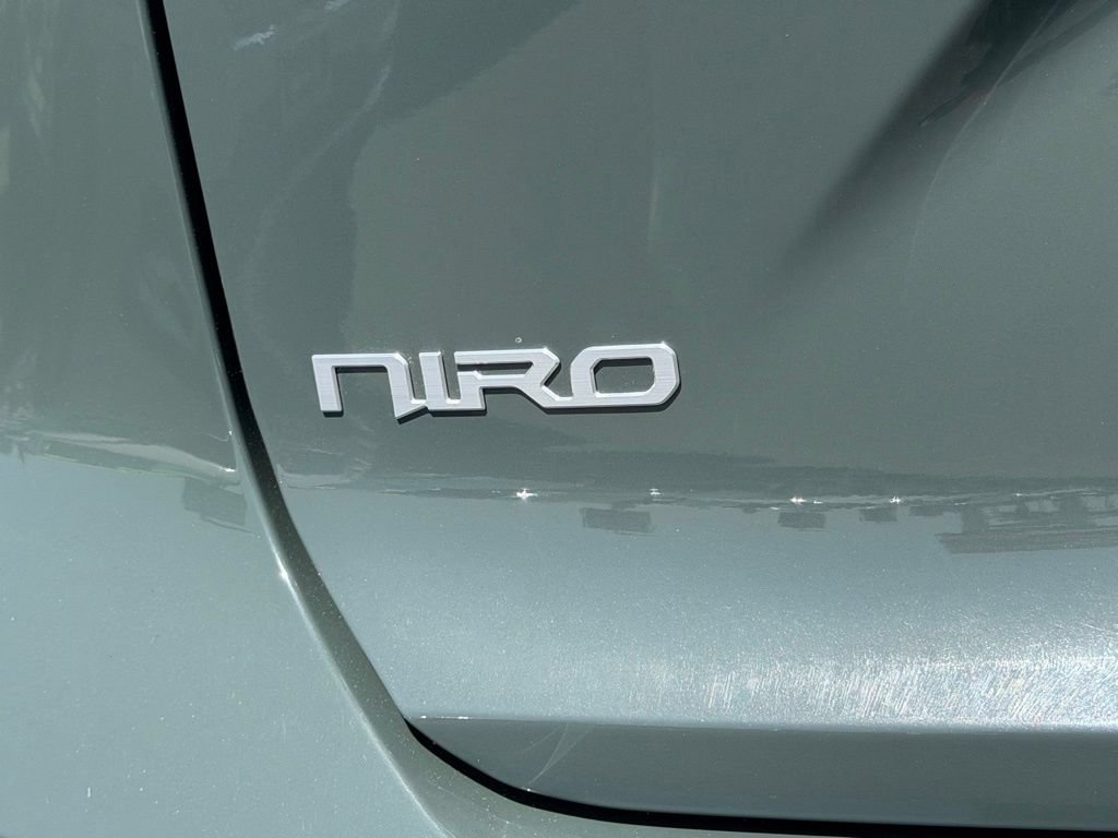 Used 2024 Kia Niro EX FWD image 16