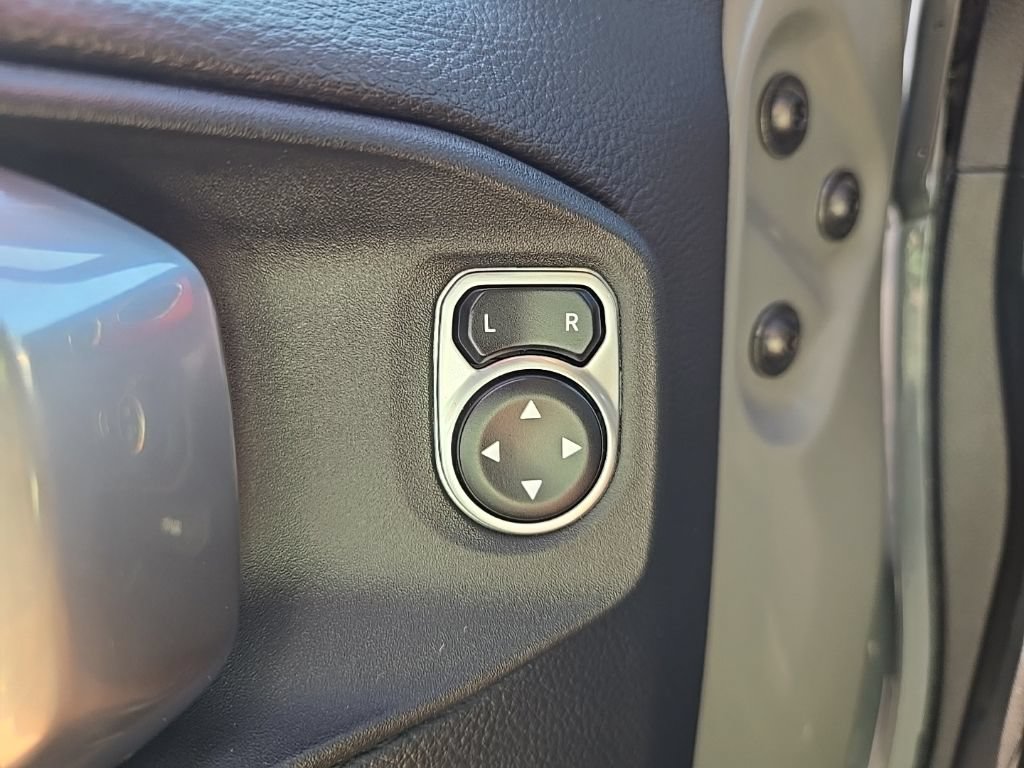 Used 2023 Jeep Gladiator Rubicon w/ Cold Weather Group AWD/4WD image 23