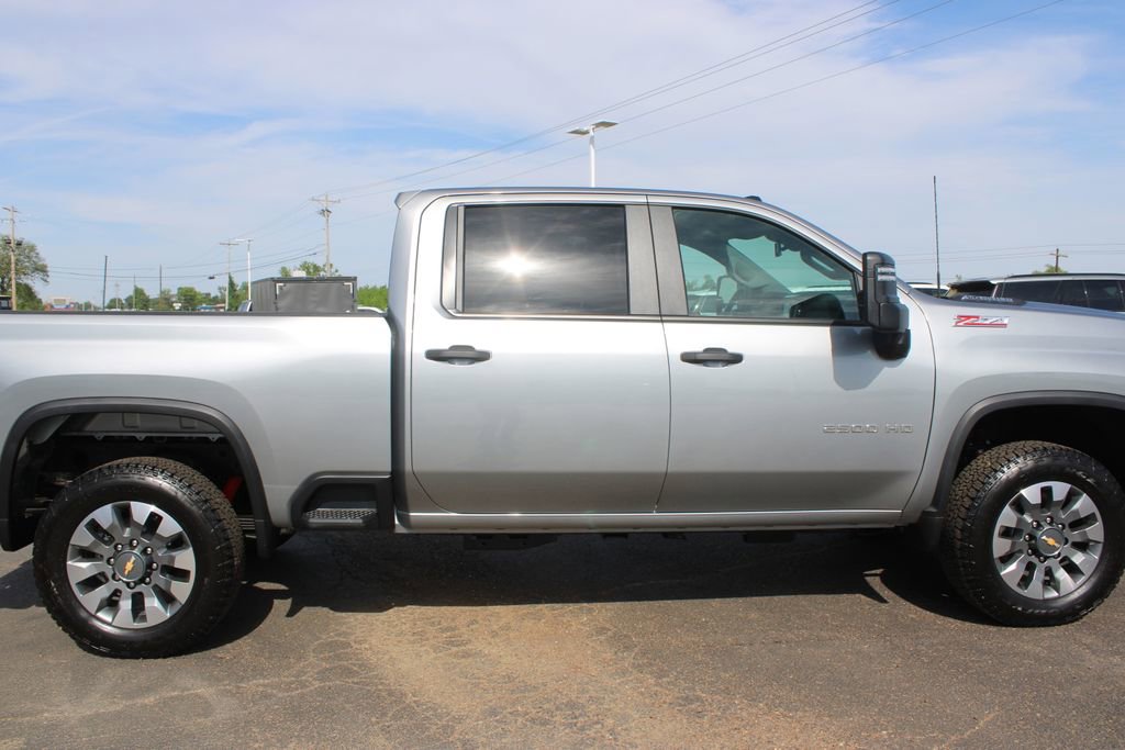 New 2026 Chevrolet Silverado 2500 Custom w/ Custom Value Package AWD/4WD image 12