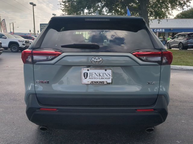 Used 2021 Toyota RAV4 XLE image 5