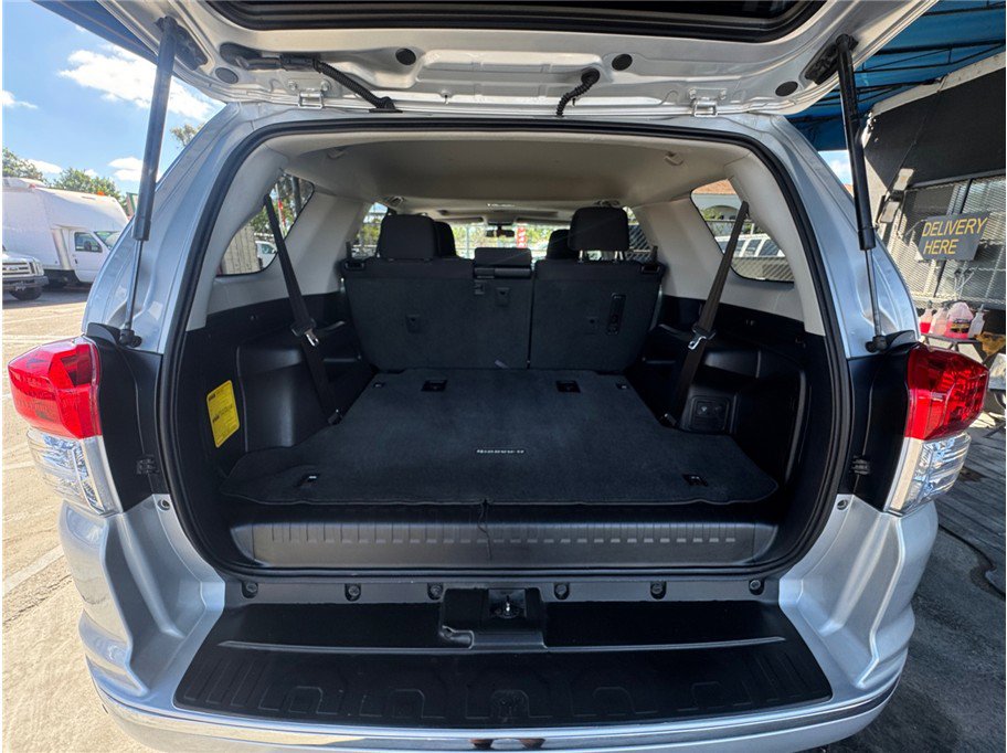 Used 2011 Toyota 4Runner SR5 w/ Convenience Pkg image 24