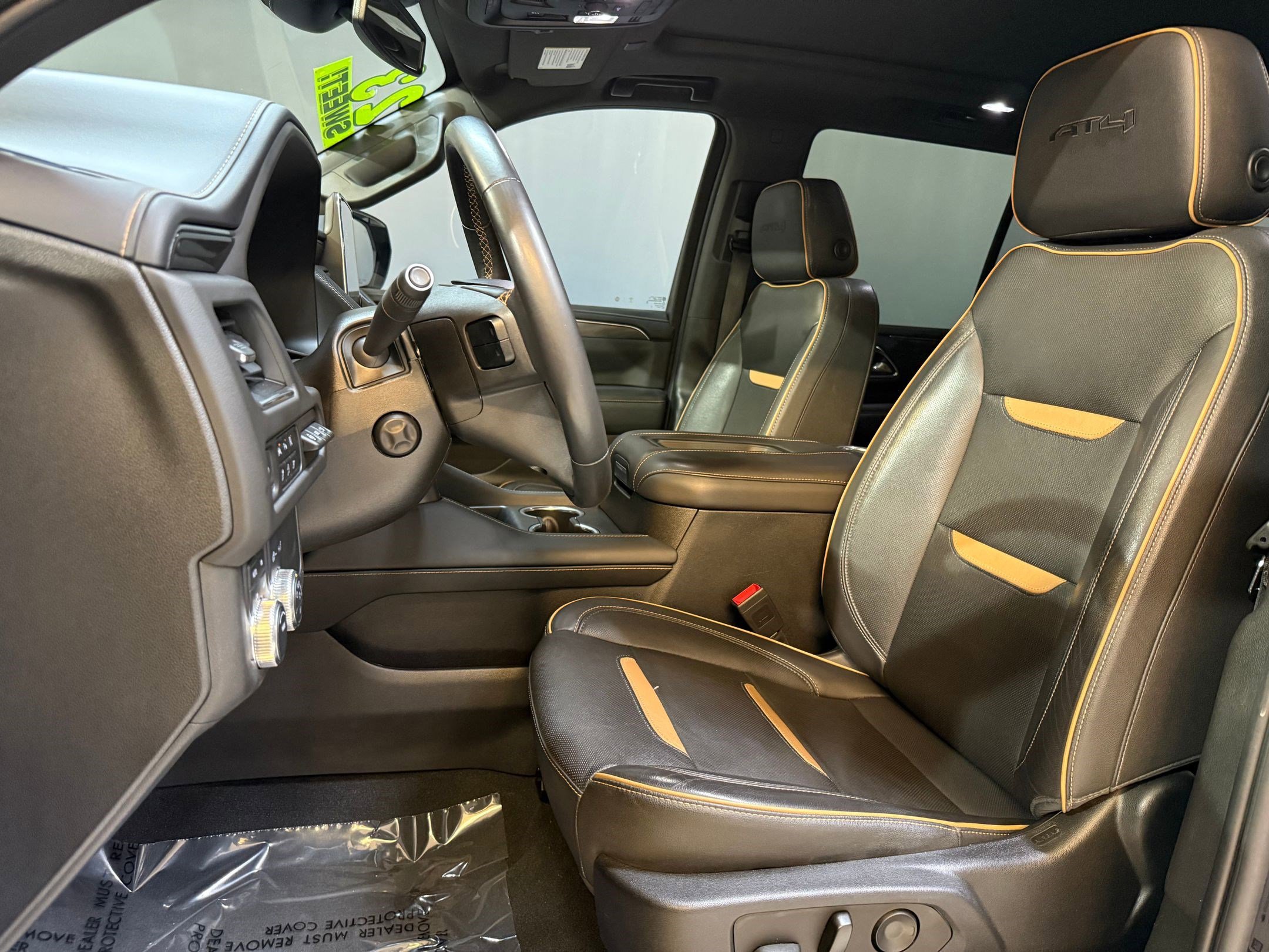 Used 2023 GMC Yukon AT4 w/ AT4 Premium Package image 5