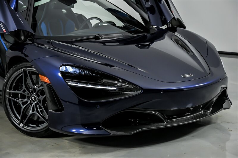 Used 2019 McLaren 720S Performance RWD image 3