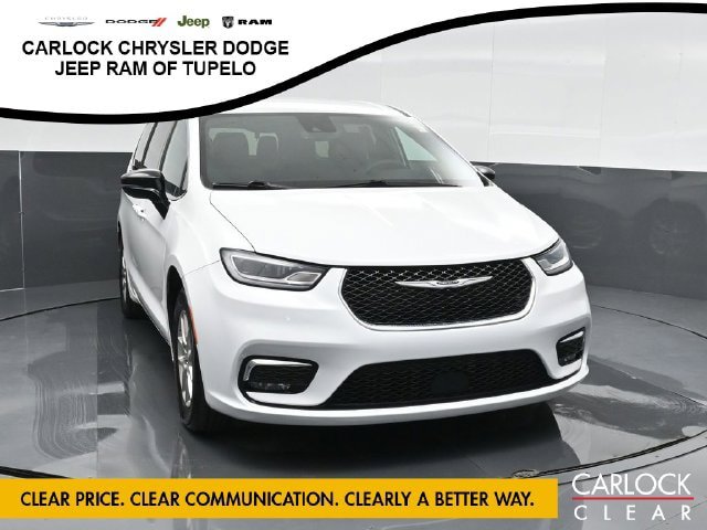 Used 2025 Chrysler Pacifica Select FWD image 7