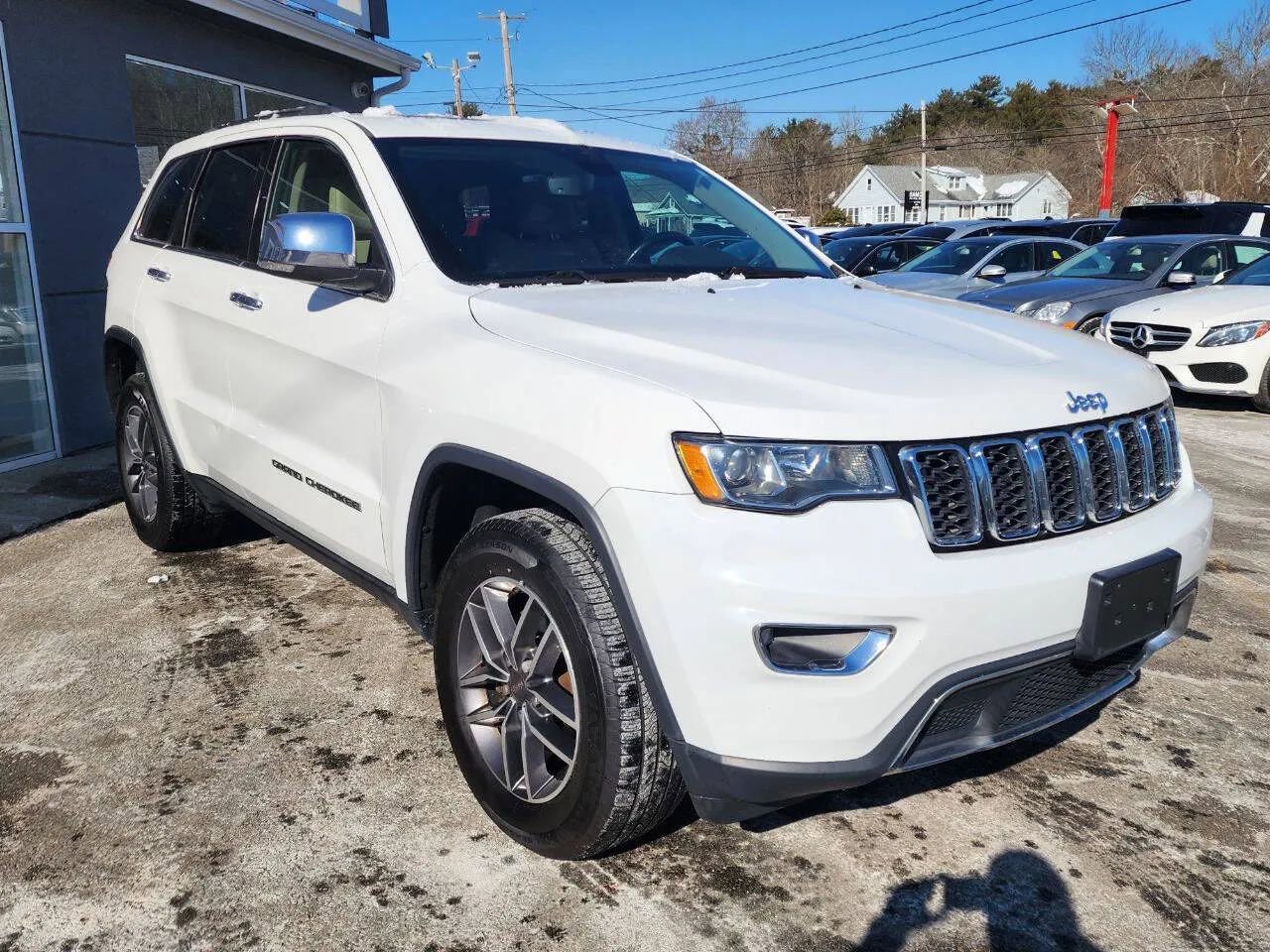 Used 2019 Jeep Grand Cherokee Limited AWD/4WD image 3