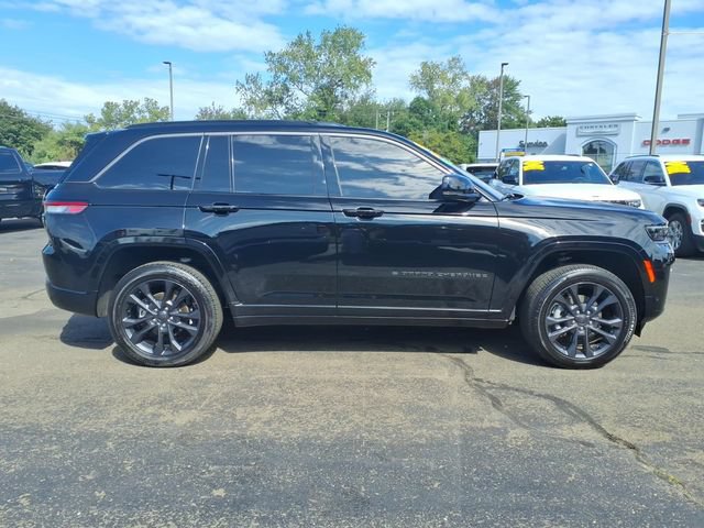 Certified 2023 Jeep Grand Cherokee Limited AWD/4WD image 3