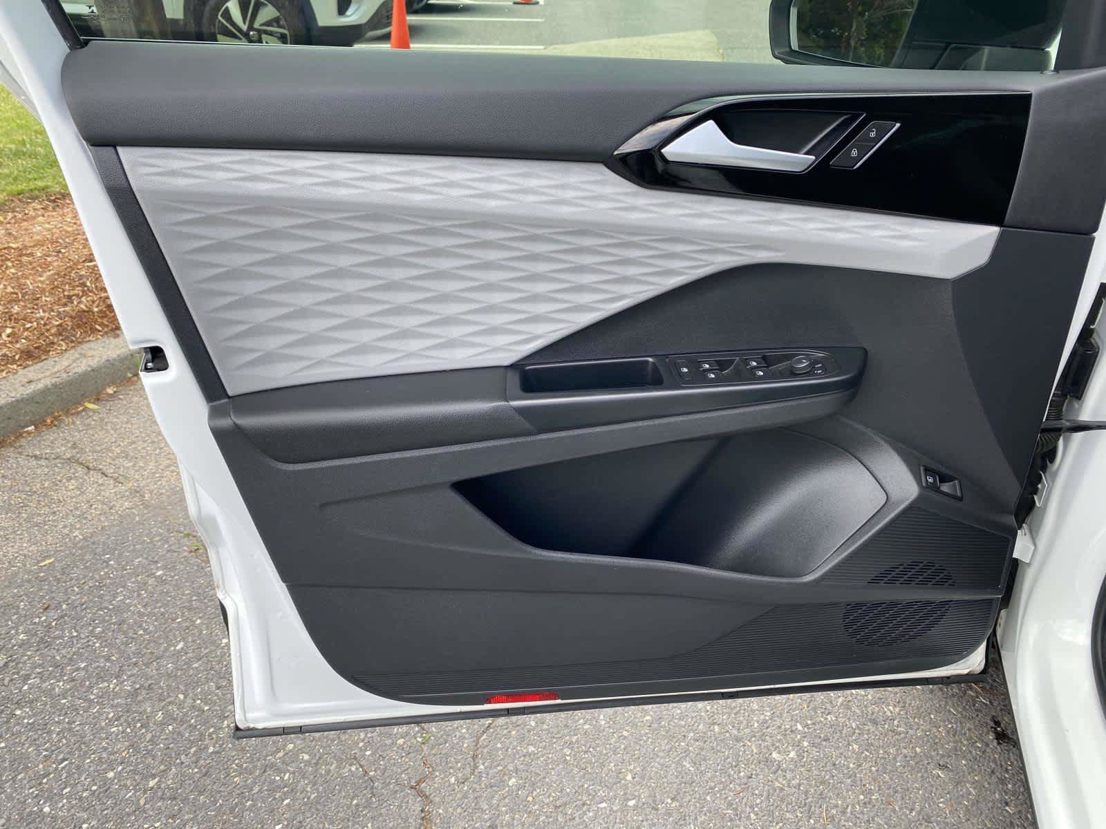 Certified 2022 Volkswagen Taos S FWD image 20