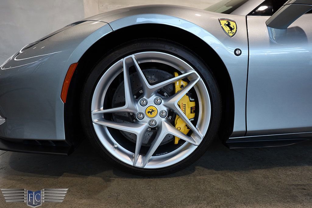 Used 2021 Ferrari F8 Tributo RWD image 41