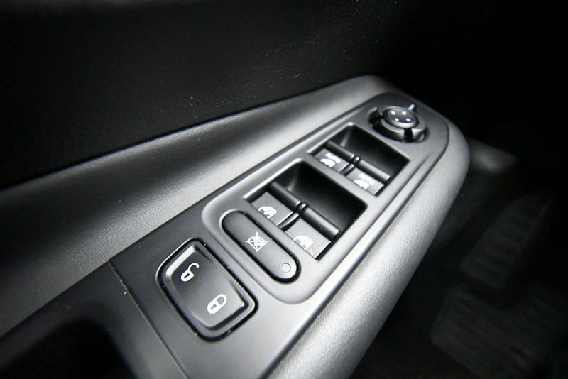 Used 2023 Jeep Renegade Latitude AWD/4WD image 19