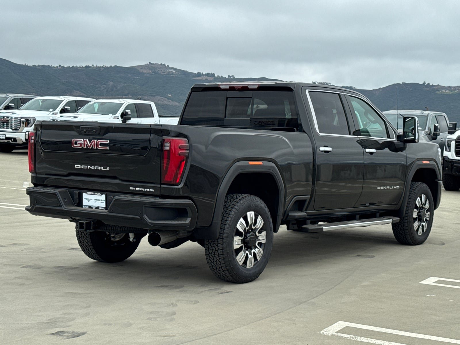 New 2026 GMC Sierra 2500 Denali w/ Denali Reserve Package AWD/4WD image 14