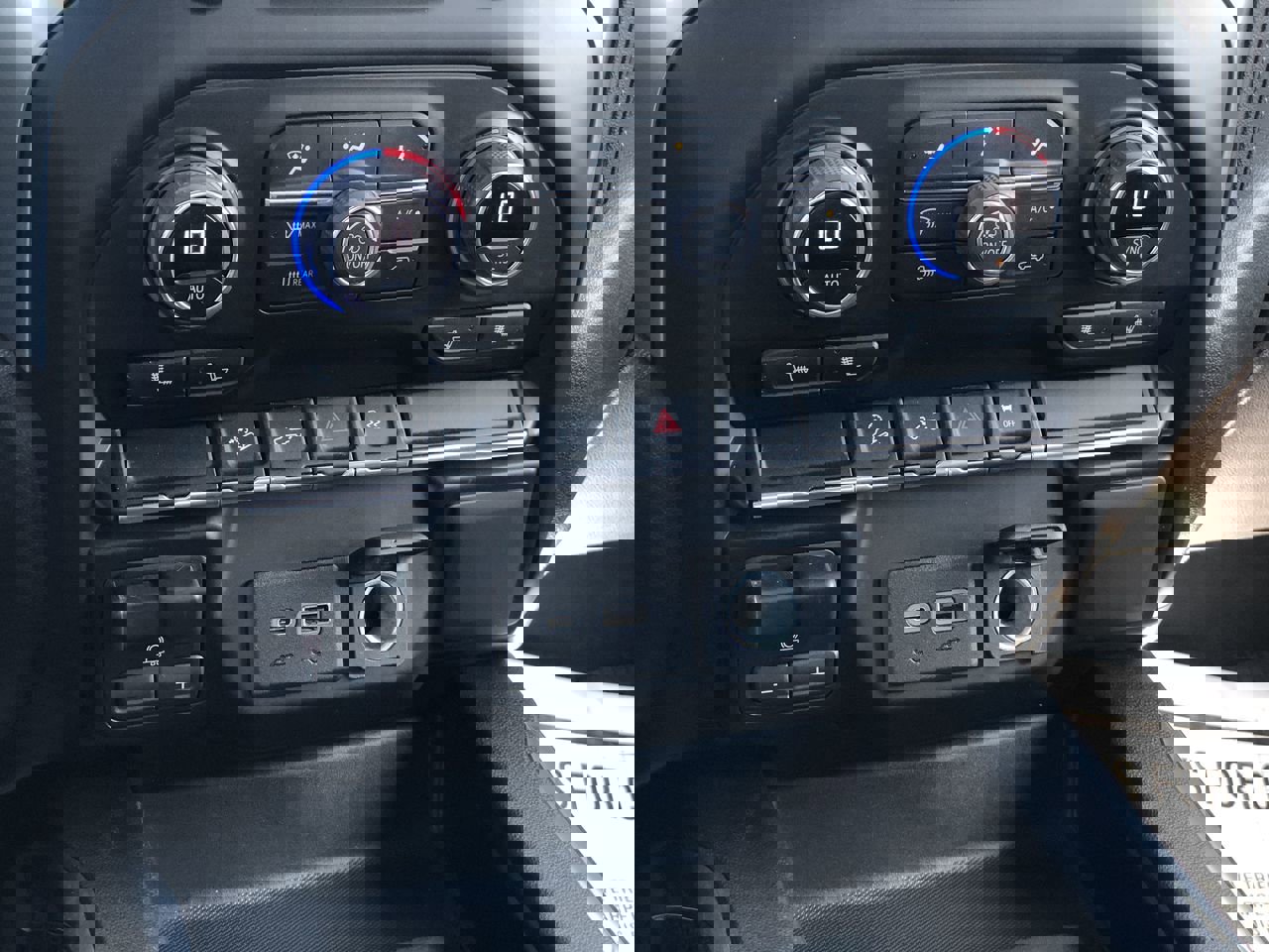 Used 2021 Chevrolet Silverado 1500 LT Trail Boss w/ Bed Protection Package image 29