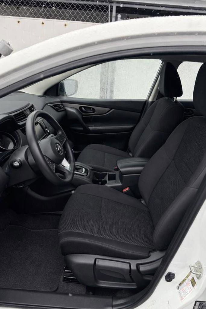 Used 2019 Nissan Rogue Sport S image 6