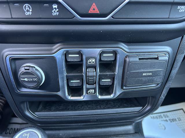 Used 2022 Jeep Gladiator Sport AWD/4WD image 24