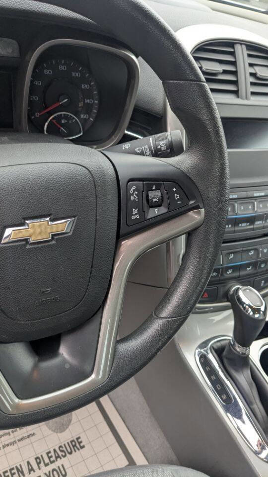 Used 2015 Chevrolet Malibu LS image 29